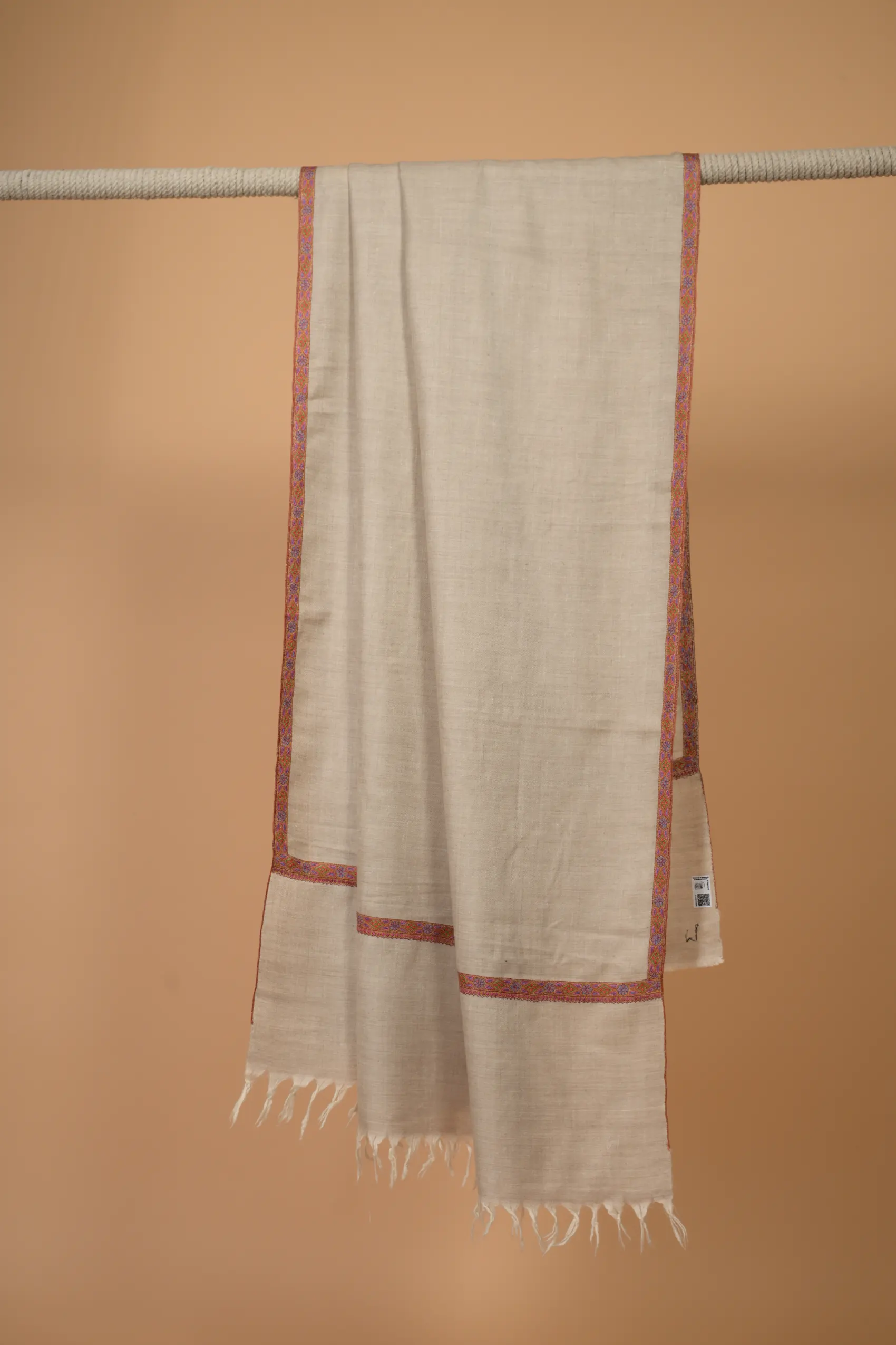 Pure GI-certified cashmere shawl for women