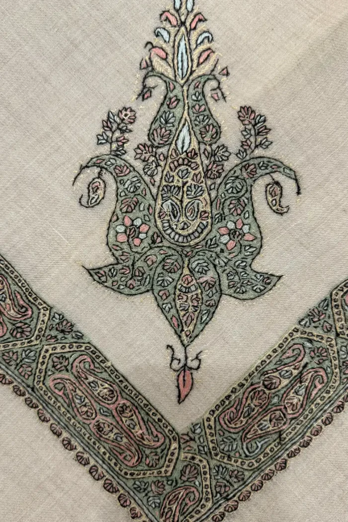 Cultural pashmina rumal designed in the style of Iraqi Shemagh (شماغ)