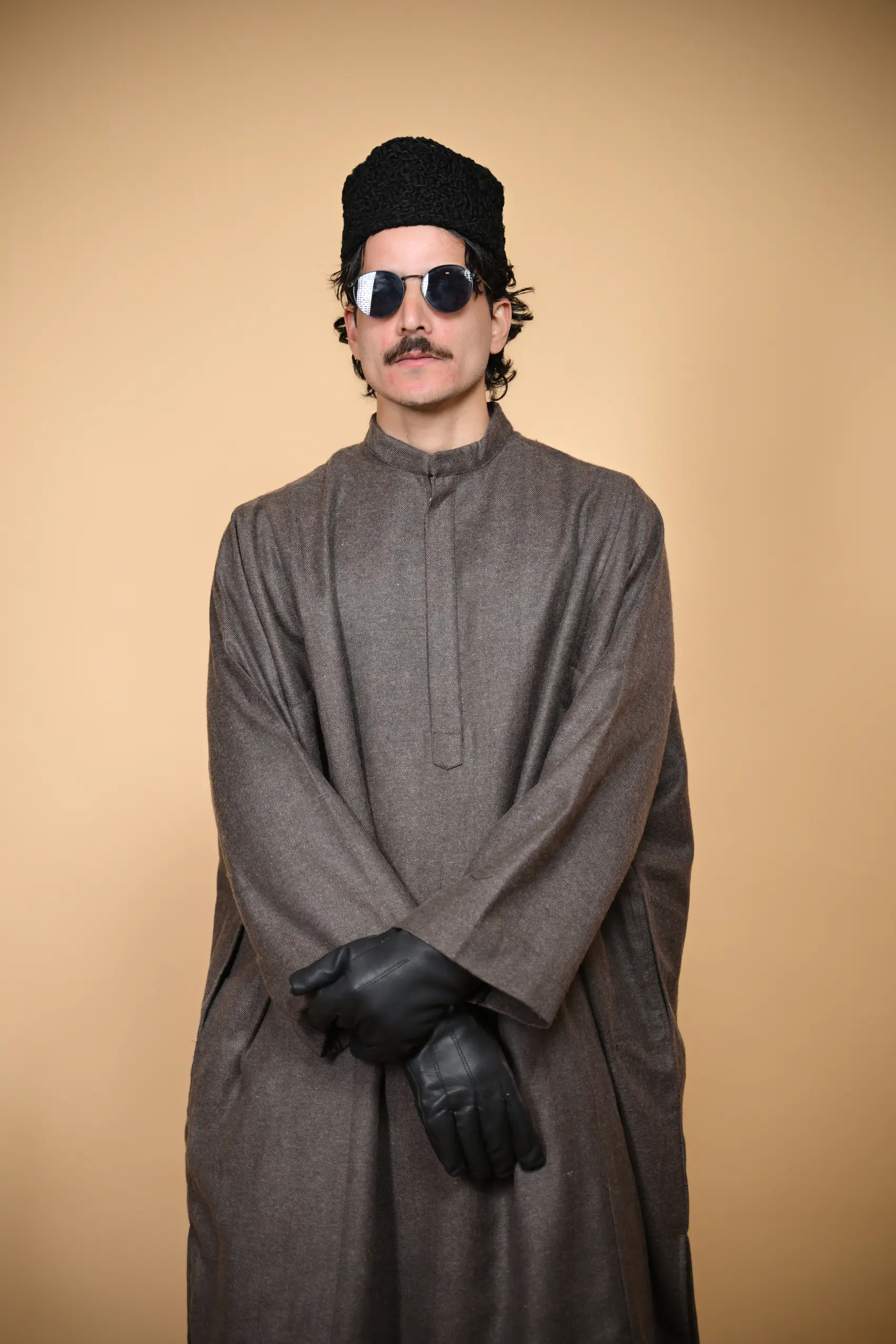 Greige Lined Pheran For Men - Image 3