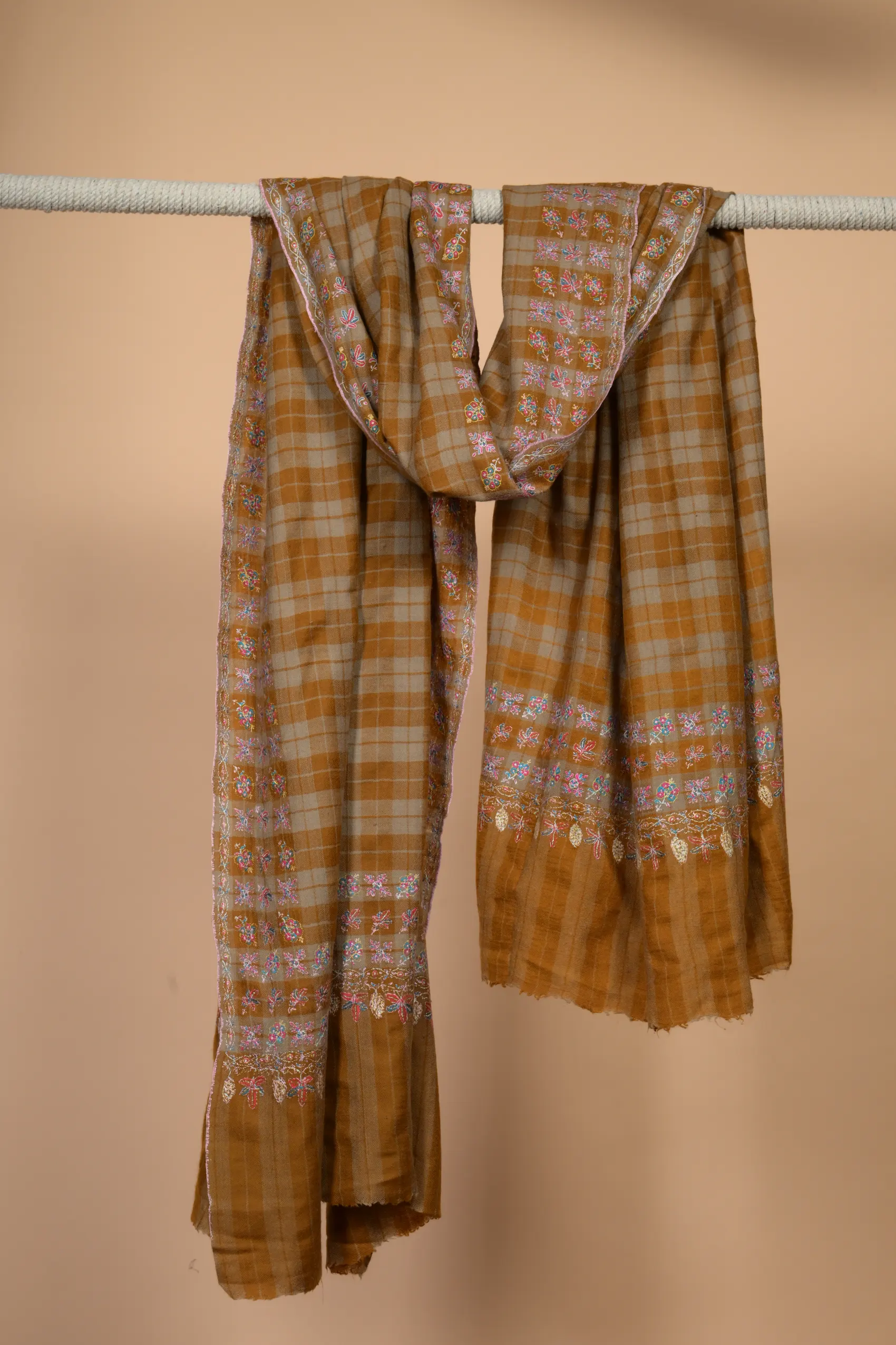 kashmiri pashmina shawl