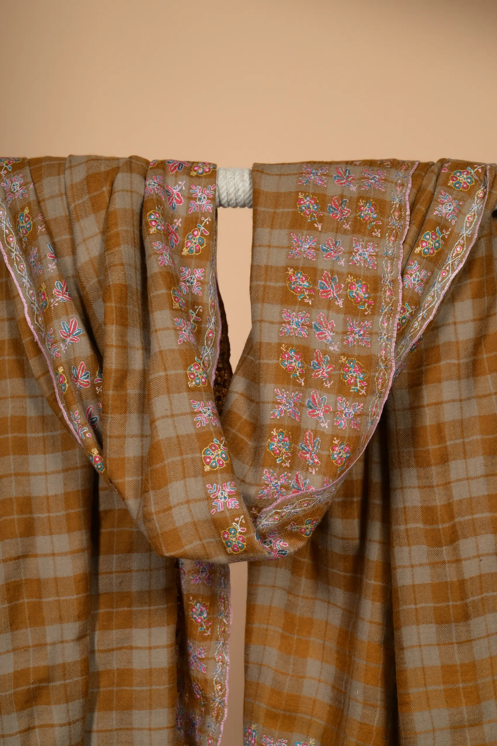 kashmiri pashmina shawl