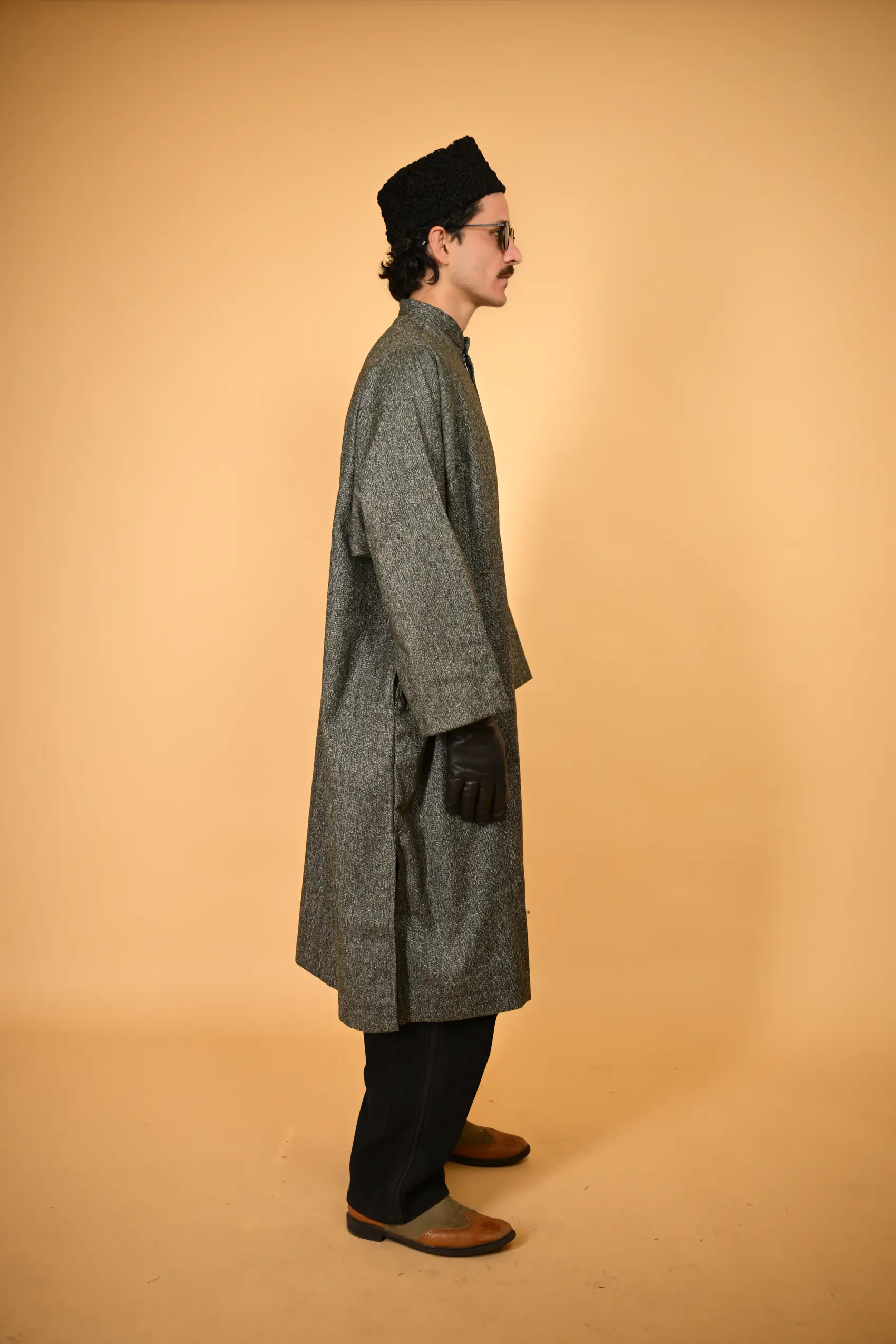 Dark Green Stone Weave Pheran For Men - Image 6