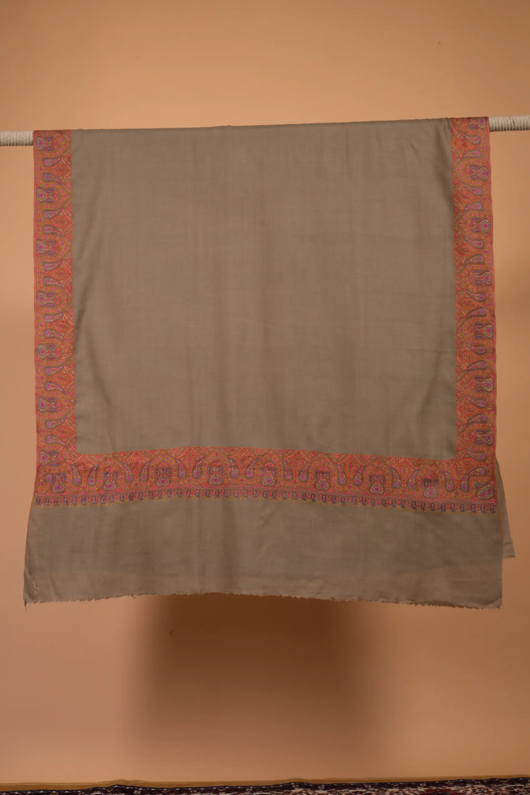 kashmiri pashmina shawl
