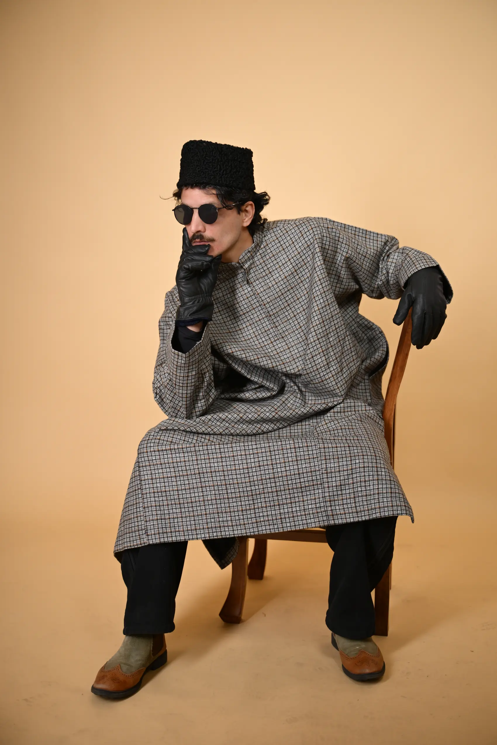Grey Mist Plaid Pheran For Men - Image 4